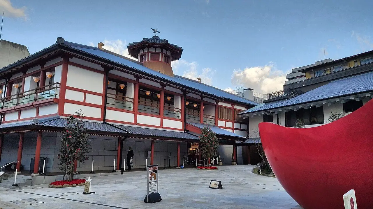 道後温泉別館 飛鳥乃湯泉（別アングル）