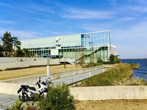 片山津温泉 総湯の外観