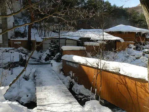 草津温泉 西の河原露天風呂