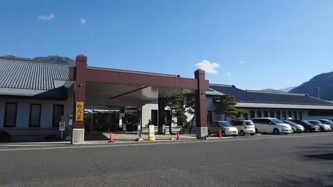 国民宿舎松代荘の外観