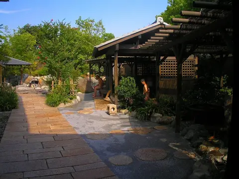 延羽の湯 羽曳野本店の露天風呂