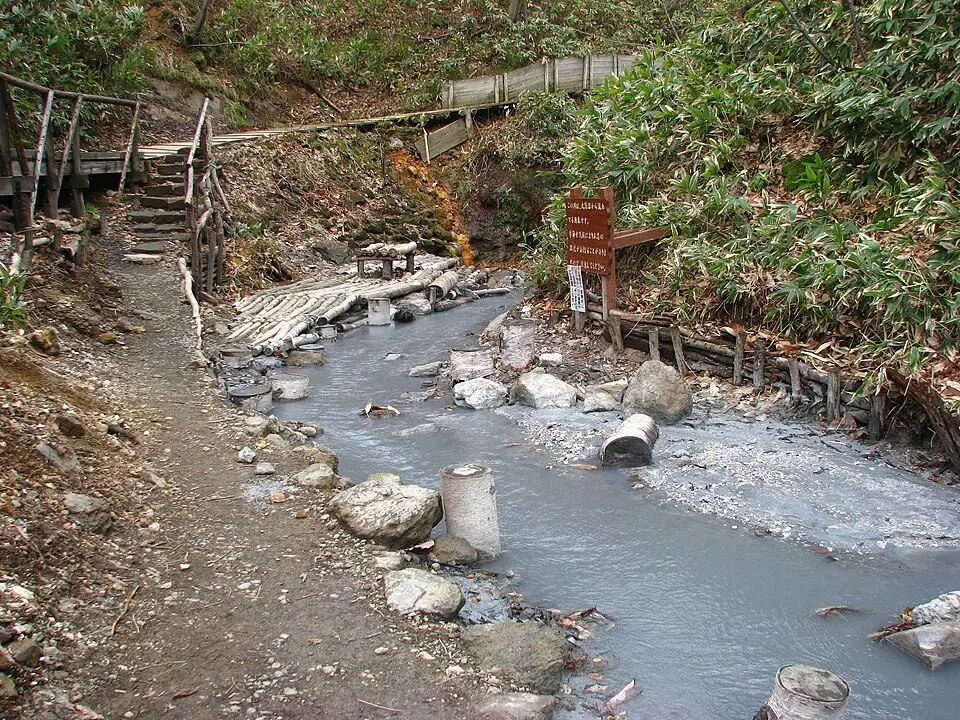 登別温泉街の足湯（施設周辺の景観）