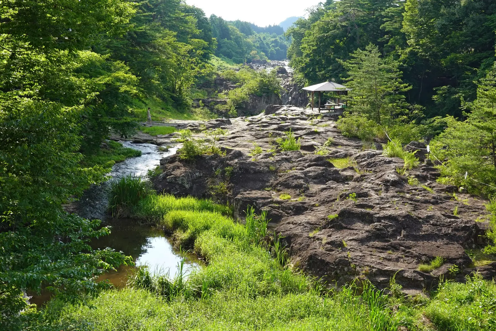 厳美渓の渓谷風景（施設周辺の景観）