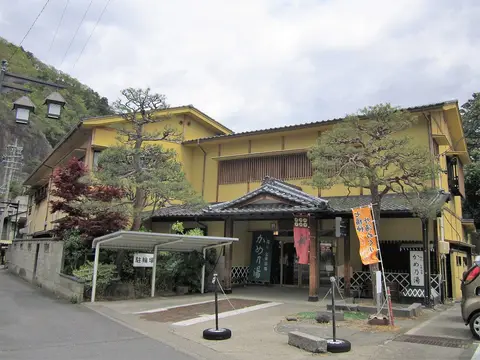 戸倉上山田温泉 かめ乃湯の建物