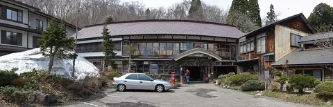 蔦温泉の建物外観